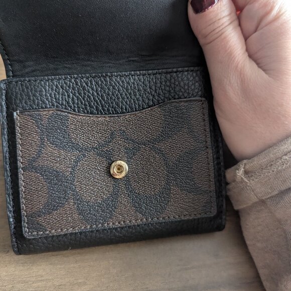 Coach wallet - Picture 2 of 5